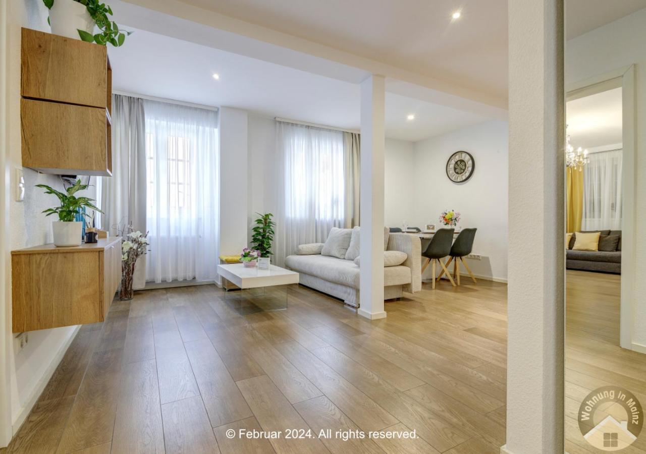 Schoene Wohnung In Beliebte Stadtteil Von מיינץ מראה חיצוני תמונה